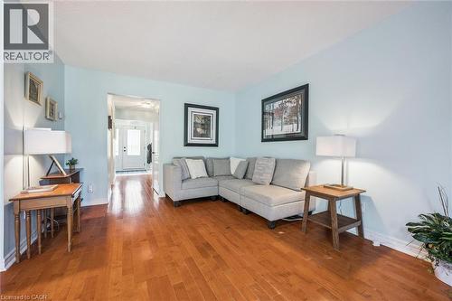 3071 Haines Road, Mississauga, ON - Indoor Photo Showing Living Room