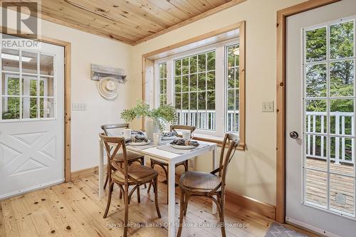 4291 Kawagama Lake Road, Algonquin Highlands (Sherborne), ON - Indoor Photo Showing Dining Room