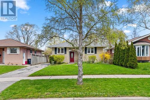 6 Macduff Crescent, Toronto, ON - Outdoor With Facade