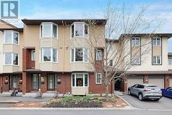 216 STEENBAKKERS PRIVATE  Ottawa, ON K1T 3E2