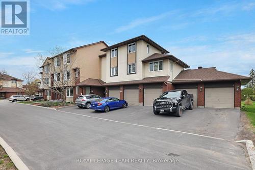 216 Steenbakkers Private, Ottawa, ON - Outdoor With Facade