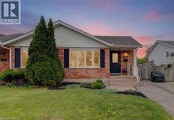 108 OPRINGTON Court  Kitchener, ON N2N 3E1