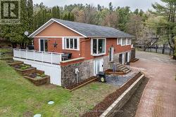 183 SANTAS VILLAGE ROAD Bracebridge (Monck (Bracebridge)), ON P1L 1W8