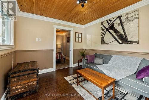 Heated Guest Suite - Living - 1 Wren Place, Mcdougall, ON 