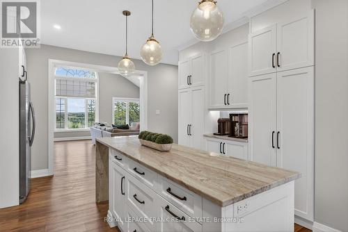747 Morton 10Th Line, Cavan Monaghan (Cavan Twp), ON - Indoor Photo Showing Kitchen