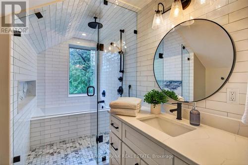 747 Morton 10Th Line, Cavan Monaghan (Cavan Twp), ON - Indoor Photo Showing Bathroom