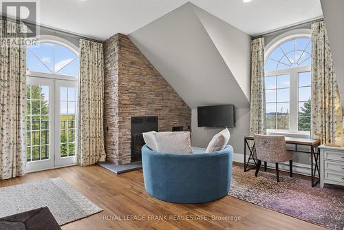 747 Morton 10Th Line, Cavan Monaghan (Cavan Twp), ON - Indoor With Fireplace
