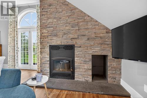 747 Morton 10Th Line, Cavan Monaghan (Cavan Twp), ON - Indoor Photo Showing Living Room With Fireplace