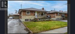 MAIN - 203 CROMWELL AVENUE  Oshawa, ON L1J 4T7