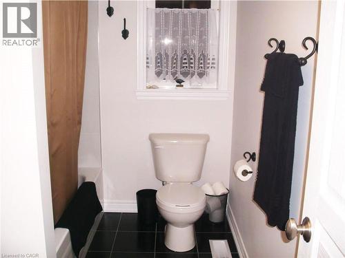 337 Beach Boulevard Unit# 29, Hamilton, ON - Indoor Photo Showing Bathroom