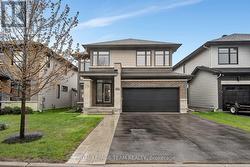 337 SERENADE CRESCENT  Ottawa, ON K1X 0B9