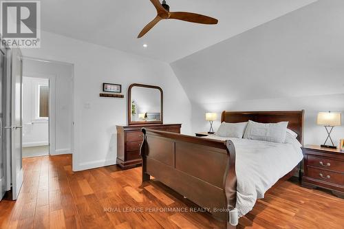 19 Windsor Avenue, Ottawa, ON - Indoor Photo Showing Bedroom