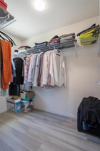 40063 34N Road, La Broquerie, MB - Indoor With Storage