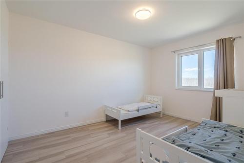 40063 34N Road, La Broquerie, MB - Indoor Photo Showing Other Room