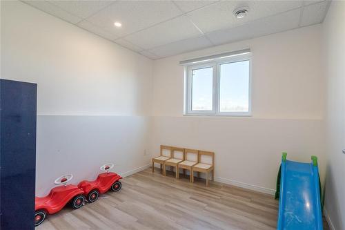 40063 34N Road, La Broquerie, MB - Indoor Photo Showing Other Room