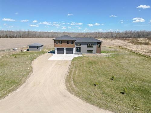 40063 34N Road, La Broquerie, MB - Outdoor