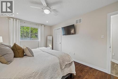 147 Valridge Drive, Ancaster, ON - Indoor Photo Showing Bedroom