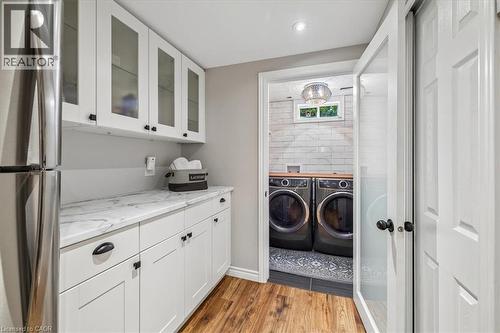 147 Valridge Drive, Ancaster, ON - Indoor Photo Showing Laundry Room