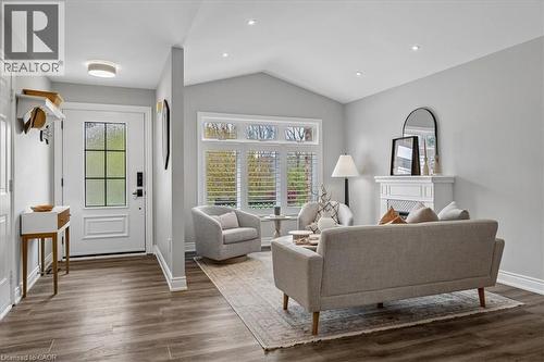 147 Valridge Drive, Ancaster, ON - Indoor