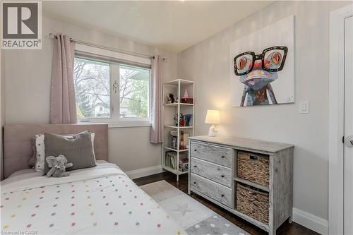 5411 Cornwall Crescent, Burlington, ON - Indoor Photo Showing Bedroom