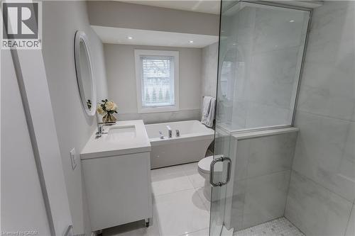 5411 Cornwall Crescent, Burlington, ON - Indoor