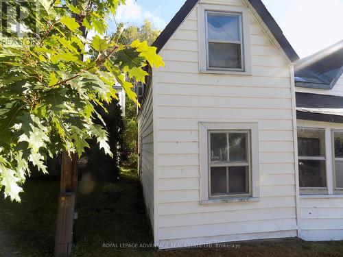59 Drummond Street E, Perth, ON - Outdoor With Exterior