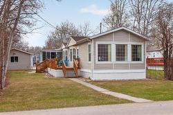 47 Nature Drive  Ste Anne Rm, MB R5H 1J7