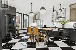 554 WOOLWICH STREET  Guelph (Exhibition Park), ON N1H 3Y2