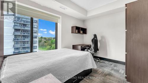 901 - 1235 Richmond Street, London East (East B), ON - Indoor Photo Showing Bedroom