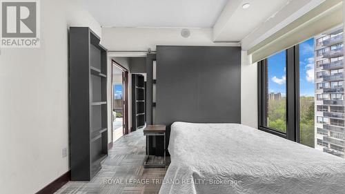 901 - 1235 Richmond Street, London East (East B), ON - Indoor Photo Showing Bedroom