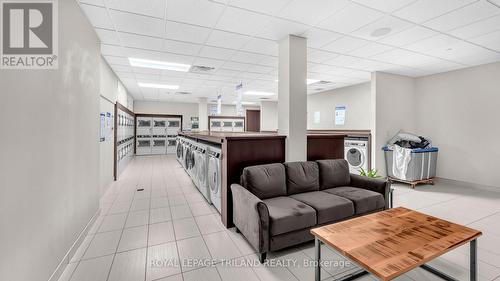 901 - 1235 Richmond Street, London East (East B), ON - Indoor