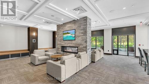 901 - 1235 Richmond Street, London East (East B), ON - Indoor With Fireplace