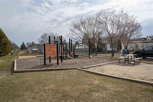 56 Sandale Dr, Winnipeg, MB 
