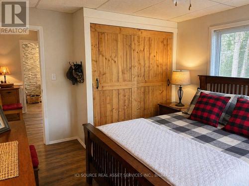 369 Loon Lake Road, Kearney, ON - Indoor Photo Showing Bedroom