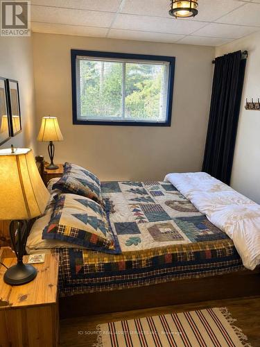 369 Loon Lake Road, Kearney, ON - Indoor Photo Showing Bedroom