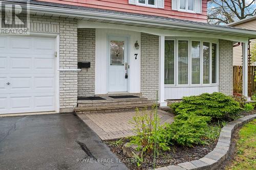 7 Centrepark Drive, Ottawa, ON 