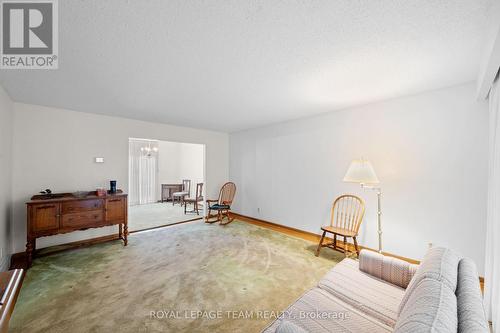 7 Centrepark Drive, Ottawa, ON 