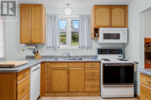 7 Centrepark Drive, Ottawa, ON 