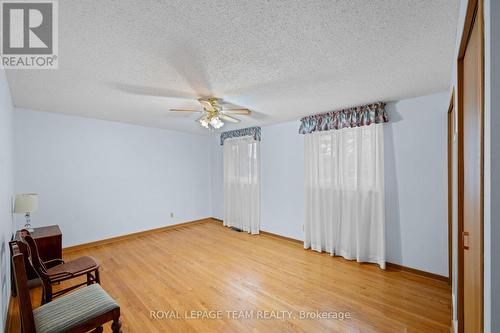 7 Centrepark Drive, Ottawa, ON 