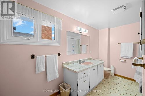 7 Centrepark Drive, Ottawa, ON 