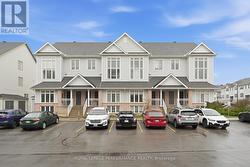 302 GALSTON PRIVATE Ottawa, ON K1W 0G3