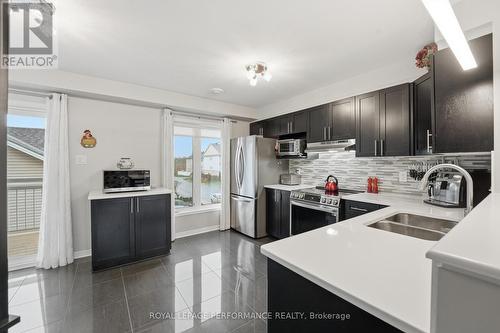 302 Galston Private, Ottawa, ON - Indoor Photo Showing Kitchen With Stainless Steel Kitchen With Double Sink With Upgraded Kitchen