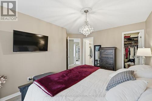 302 Galston Private, Ottawa, ON - Indoor Photo Showing Bedroom