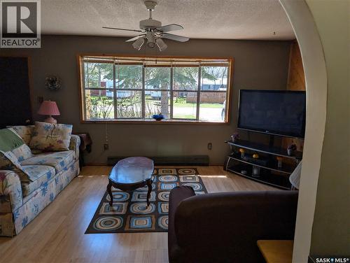 123 Maple Road, Island View, SK - Indoor Photo Showing Living Room