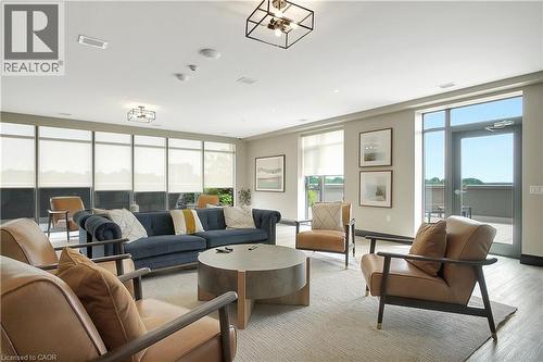 15 Glebe Street Unit# 1904, Cambridge, ON - Indoor Photo Showing Living Room