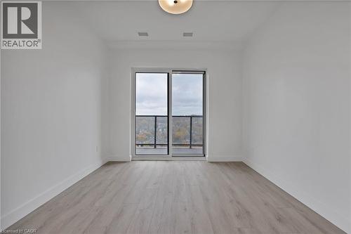 15 Glebe Street Unit# 1904, Cambridge, ON - Indoor Photo Showing Other Room