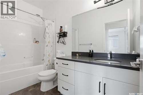 309 105 Willis Crescent, Saskatoon, SK - Indoor Photo Showing Bathroom