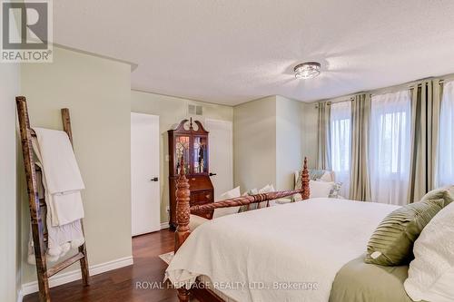 188 Adele Crescent, Oshawa, ON - Indoor Photo Showing Bedroom
