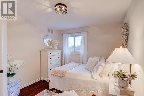 188 Adele Crescent, Oshawa, ON - Indoor Photo Showing Bedroom