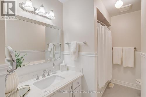 188 Adele Crescent, Oshawa, ON - Indoor Photo Showing Bathroom